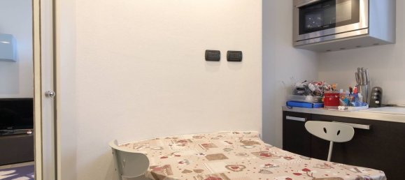 4-salle Appartement à Parabiago, Italy No. 93526 13
