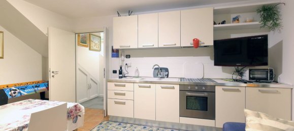 4-salle Appartement à Parabiago, Italy No. 93526 27