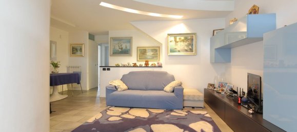 4-salle Appartement à Parabiago, Italy No. 93526 7