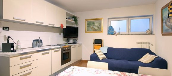 4-salle Appartement à Parabiago, Italy No. 93526 26