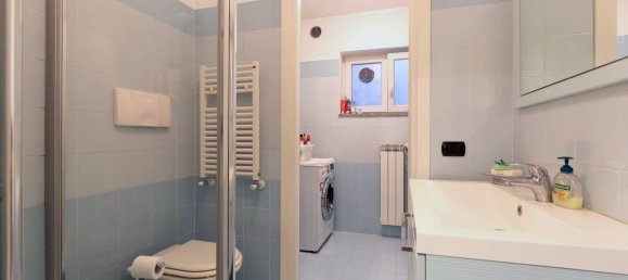 4-salle Appartement à Parabiago, Italy No. 93526 29