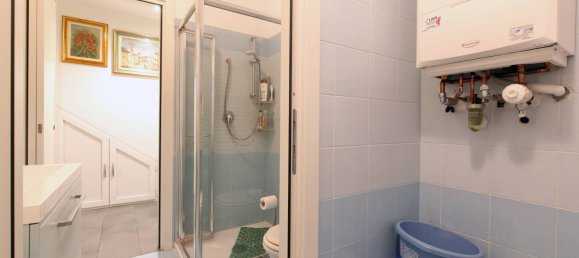 4-salle Appartement à Parabiago, Italy No. 93526 30
