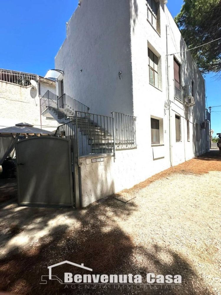Apartamento de 2 dormitorios en Siniscola, Italy No. 294219