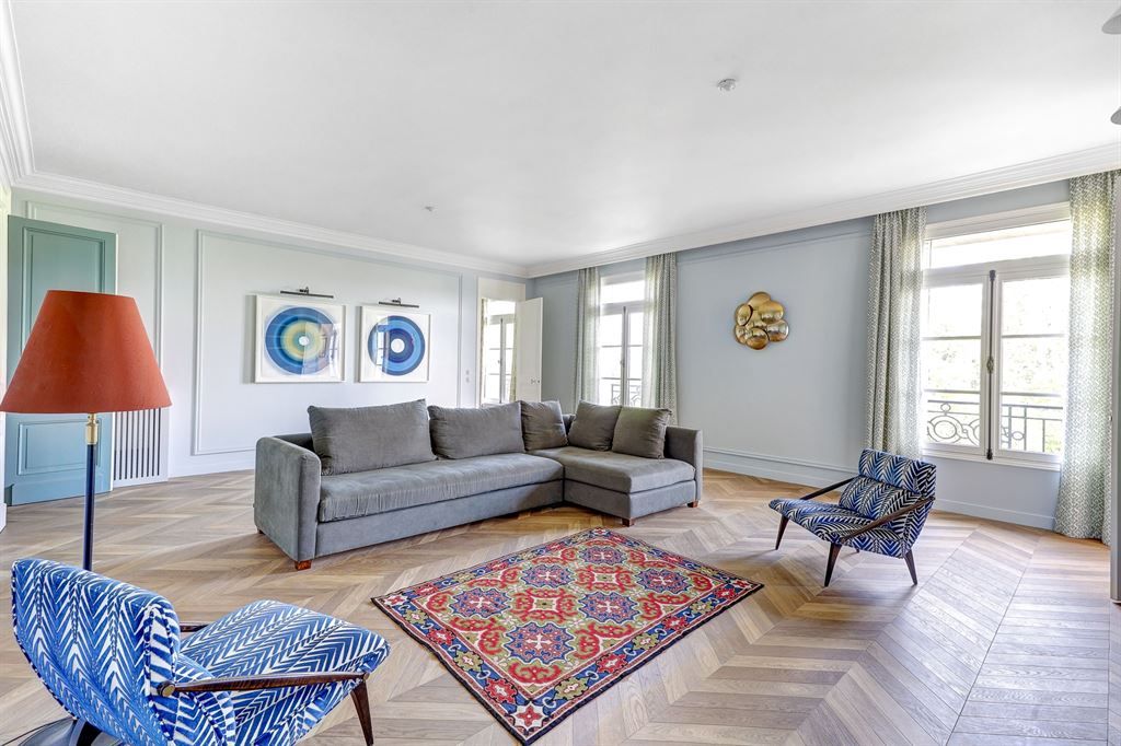 2 bedrooms Apartment in Paris, France No. 351604