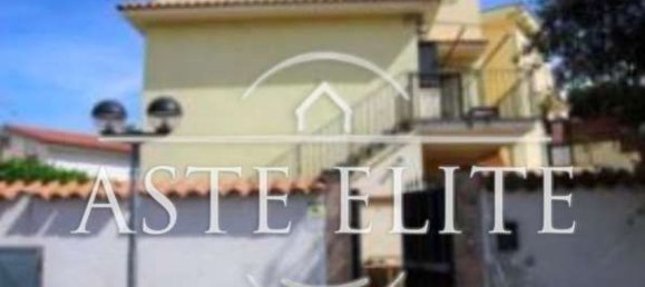 3 rooms Apartment in Ardea, Italy No. 261539 3