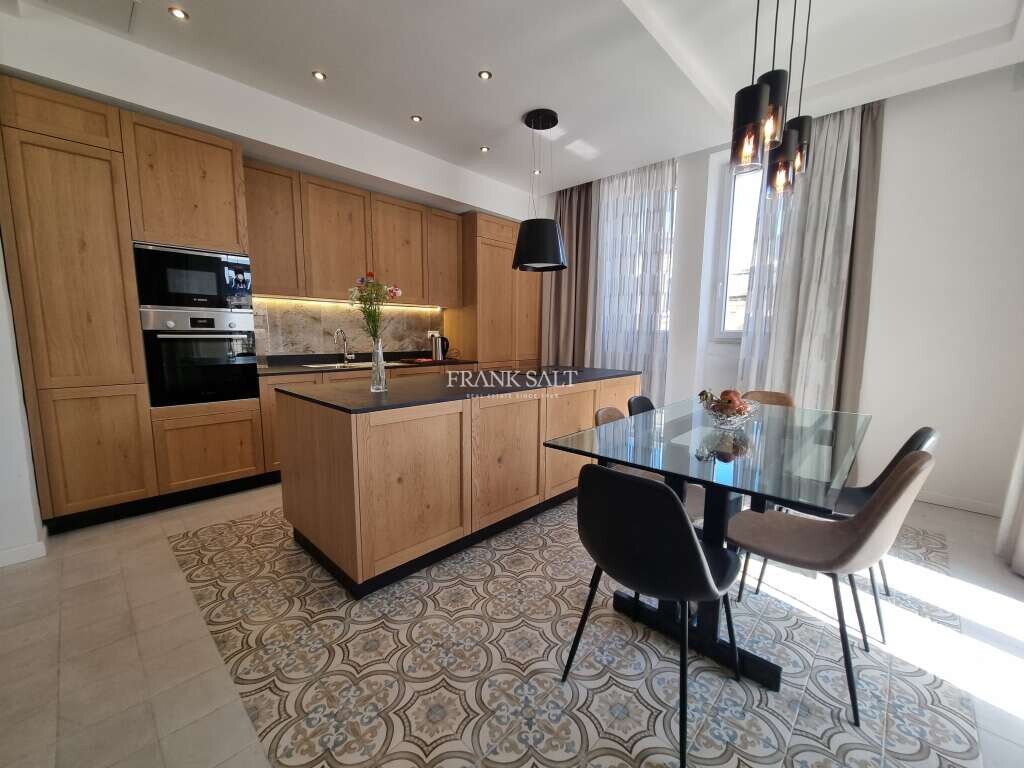 3 bedrooms Apartment in Floriana, Malta No. 7705