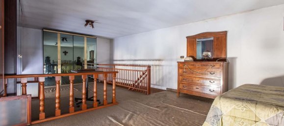 Квартира с 2 комнатами в Лураго Мариноне, Италия № 9425 11