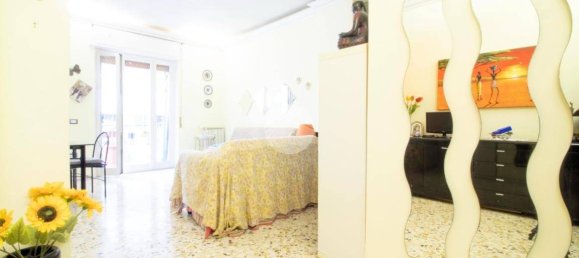 2 Schlafzimmer Wohnung in Naples, Italy, Nr. 31588 30
