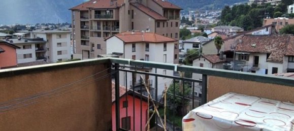 Квартира с 2 комнатами в Лекко, Италия № 336434 4