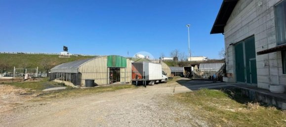 Almacén en Seriate, Italy 1450 m² No. 6406 9