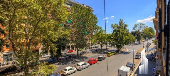 3 bedrooms Apartment in Rome, Italy No. 309260 8