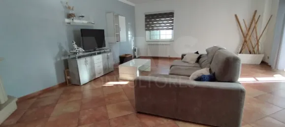 Casa de 4 dormitorios en Samora Correia, Portugal No. 145798 2