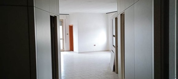 Büro in Foligno, Italy 190m², Nr. 114993 7