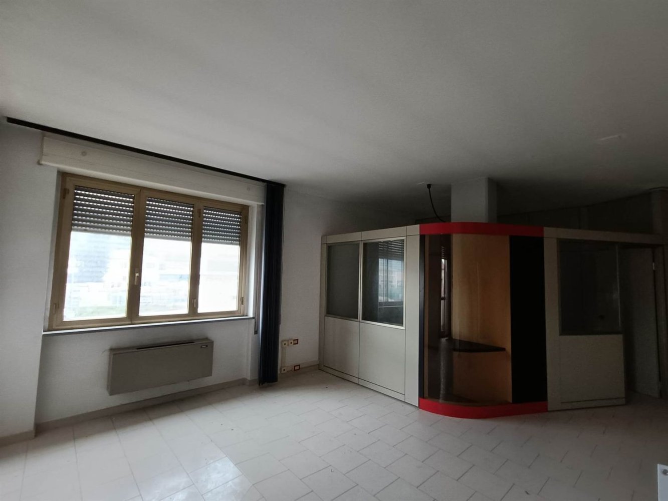 Büro in Foligno, Italy 190m², Nr. 114993