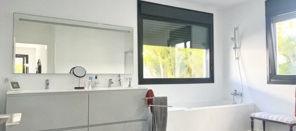 Villa de 5 dormitorios en Marbella, Spain No. 22582 10