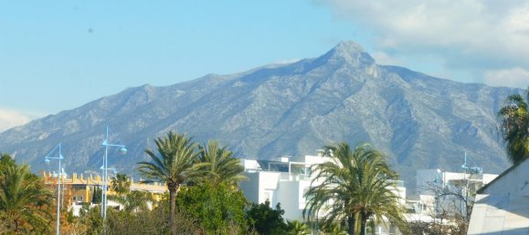 Villa de 5 dormitorios en Marbella, Spain No. 22582 16