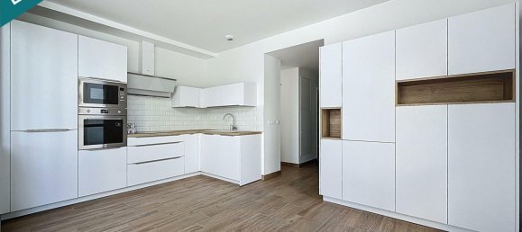 4 Schlafzimmer Doppelhaus in Le Mans, France, Nr. 281196 3