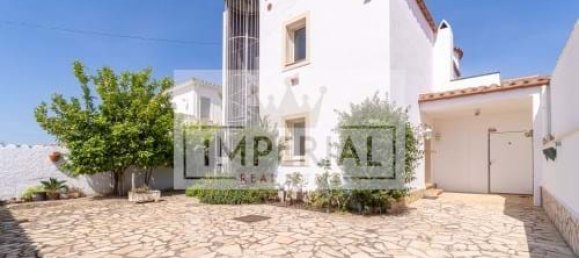 3 bedrooms Villa in Empuriabrava, Spain No. 180883 5