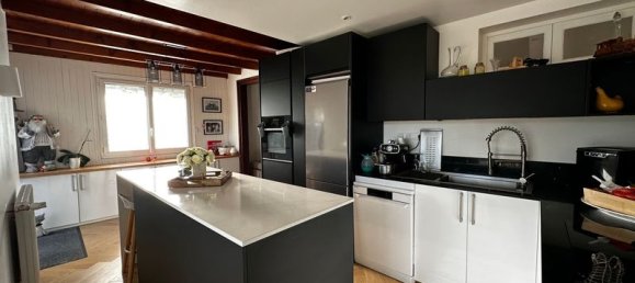 6 bedrooms Villa in Brizambourg, France No. 114350 5