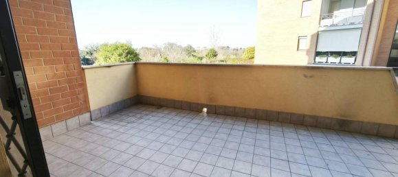 3 rooms Apartment in Rome, Italy No. 66081 23