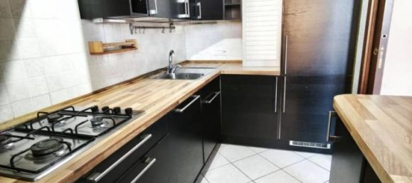 3 rooms Apartment in Rome, Italy No. 66081 3