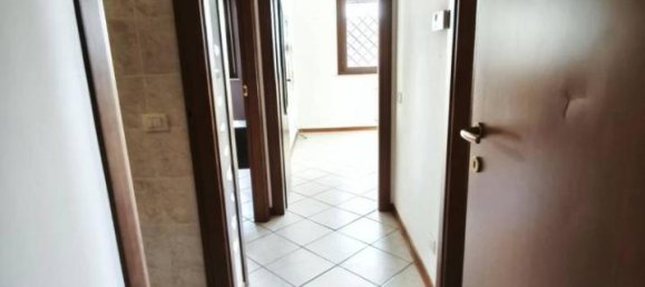 3 rooms Apartment in Rome, Italy No. 66081 13