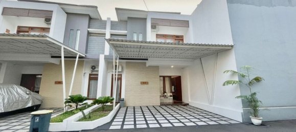 4 bedrooms House in Jakarta, Indonesia No. 1268 5