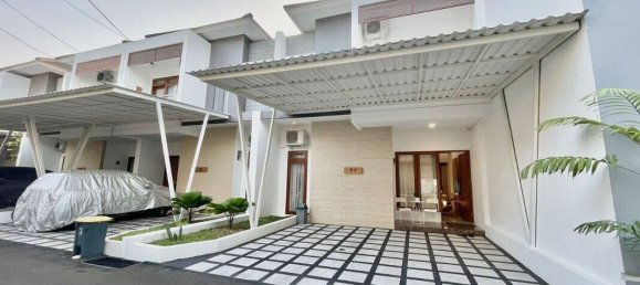 4 bedrooms House in Jakarta, Indonesia No. 1268 3