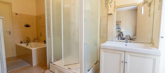 6 bedrooms House in Charente, France No. 300984 12