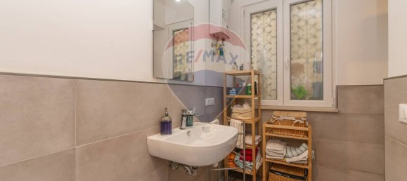 1 bedroom Apartment in Rome, Italy No. 347999 12