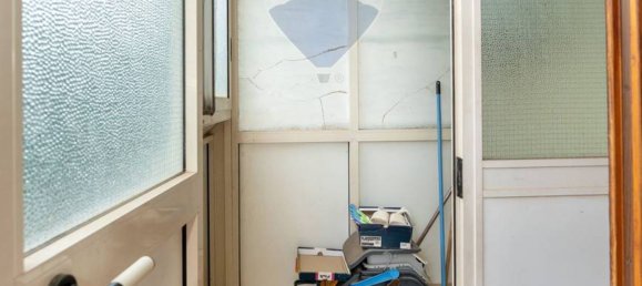 2 bedrooms Apartment in Valverde, Italy No. 73985 3