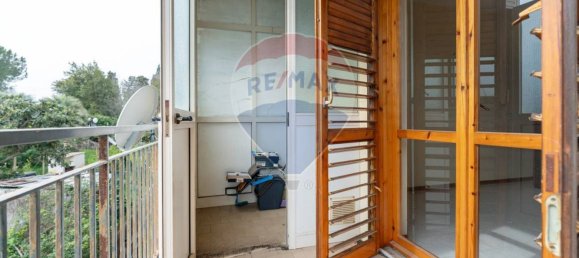 2 bedrooms Apartment in Valverde, Italy No. 73985 2