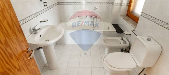 2 bedrooms Apartment in Valverde, Italy No. 73985 10