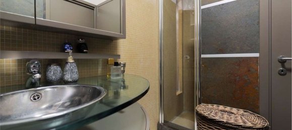 4 rooms Apartment in Novara, Italy No. 62137 30