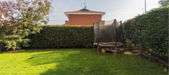 4 rooms Apartment in Novara, Italy No. 62137 31