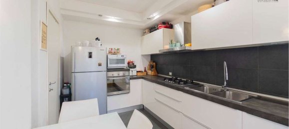 4 rooms Apartment in Novara, Italy No. 62137 7