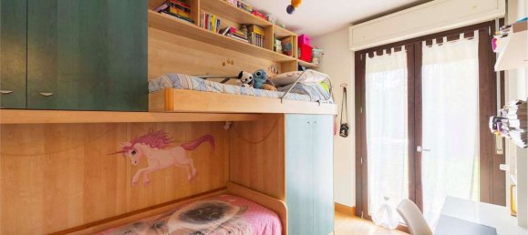 4 rooms Apartment in Novara, Italy No. 62137 17