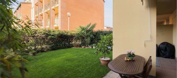 4 rooms Apartment in Novara, Italy No. 62137 11