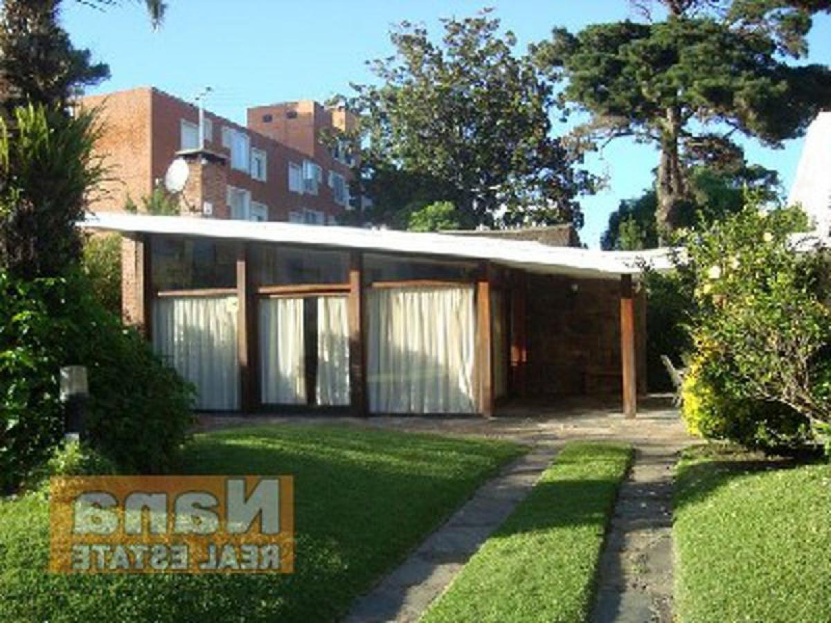 3 bedrooms House in Maldonado, Uruguay No. 11