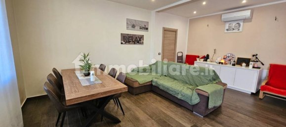 5 bedrooms Villa in Medolla, Italy No. 123148 7