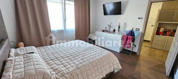 5 bedrooms Villa in Medolla, Italy No. 123148 11