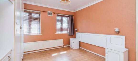 3 bedrooms House in Bushey, United Kingdom No. 6198 22