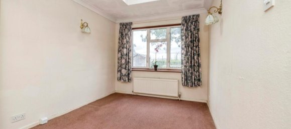 3 bedrooms House in Bushey, United Kingdom No. 6198 13