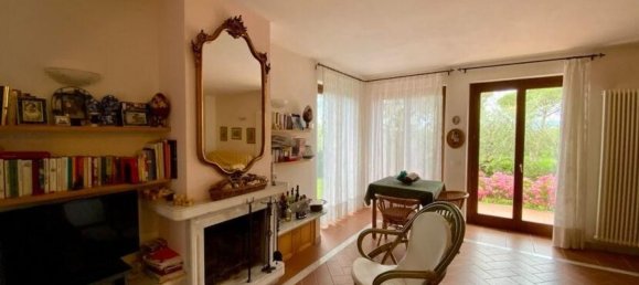 6 rooms House in Luni, Italy No. 36987 5