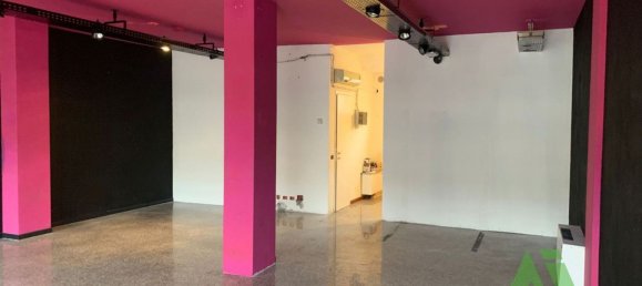 70m² Commercial property in Castelfranco Veneto, Italy No. 146044 3