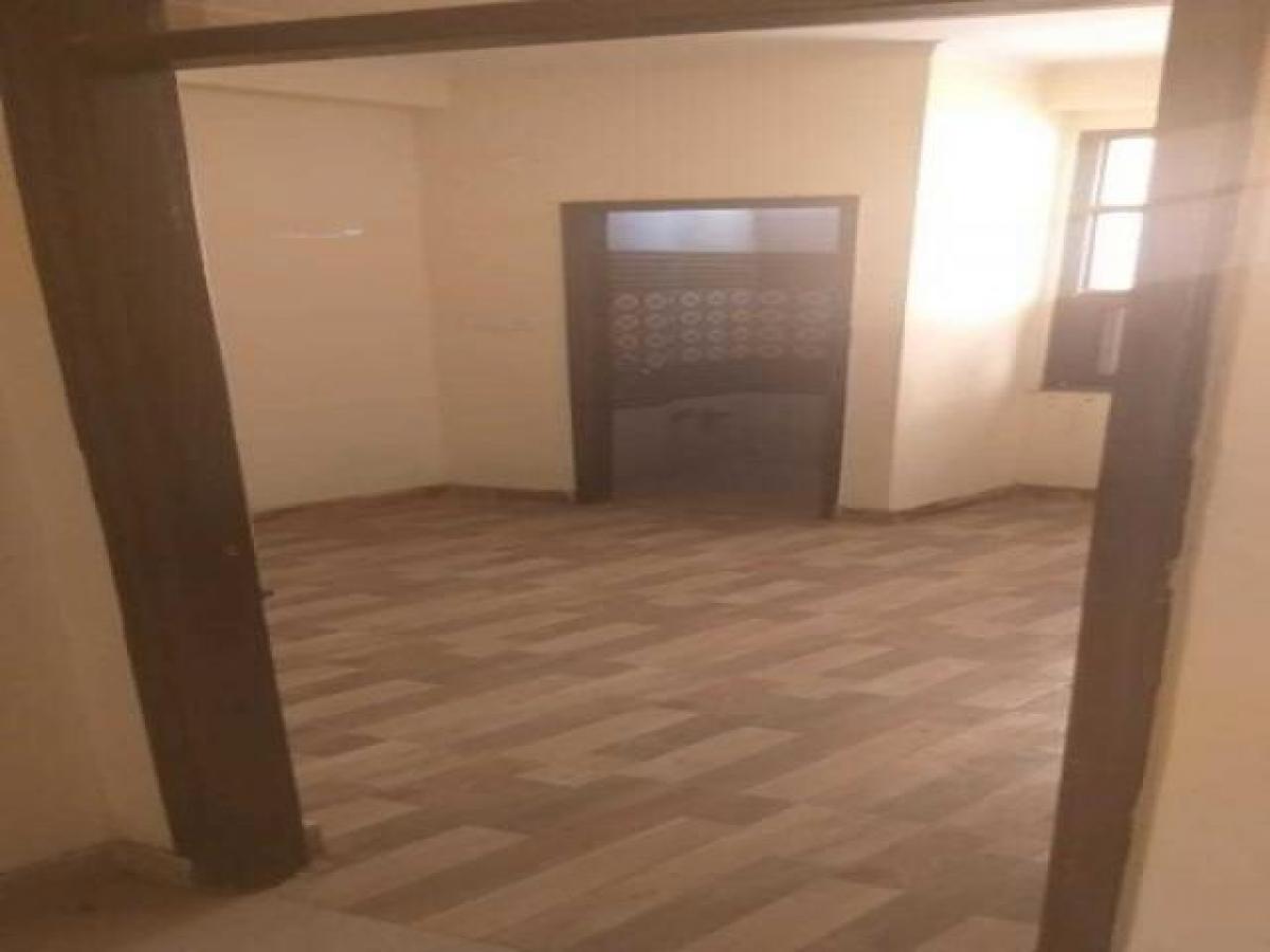 2 bedrooms House in Gurgaon, India No. 28074