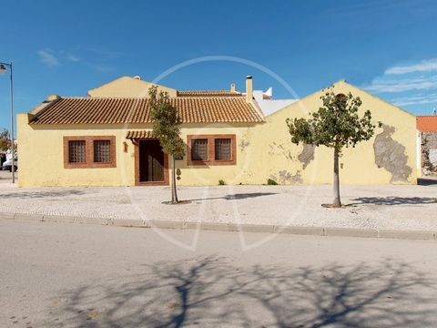 300m² Commercial property in Castro Marim, Portugal No. 310444