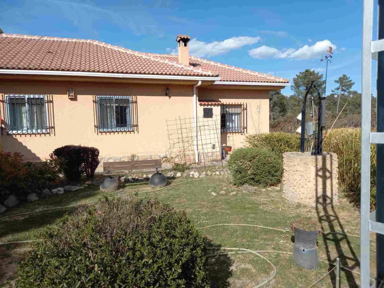 4 bedrooms House in Marugan, Spain No. 84800