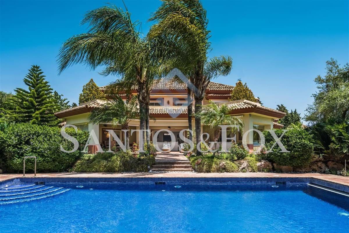 7 bedrooms Villa in Marbella, Spain No. 71839