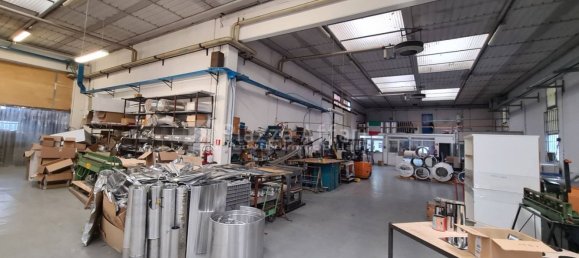 698m² Warehouse in Reggio Emilia, Italy No. 319396 2